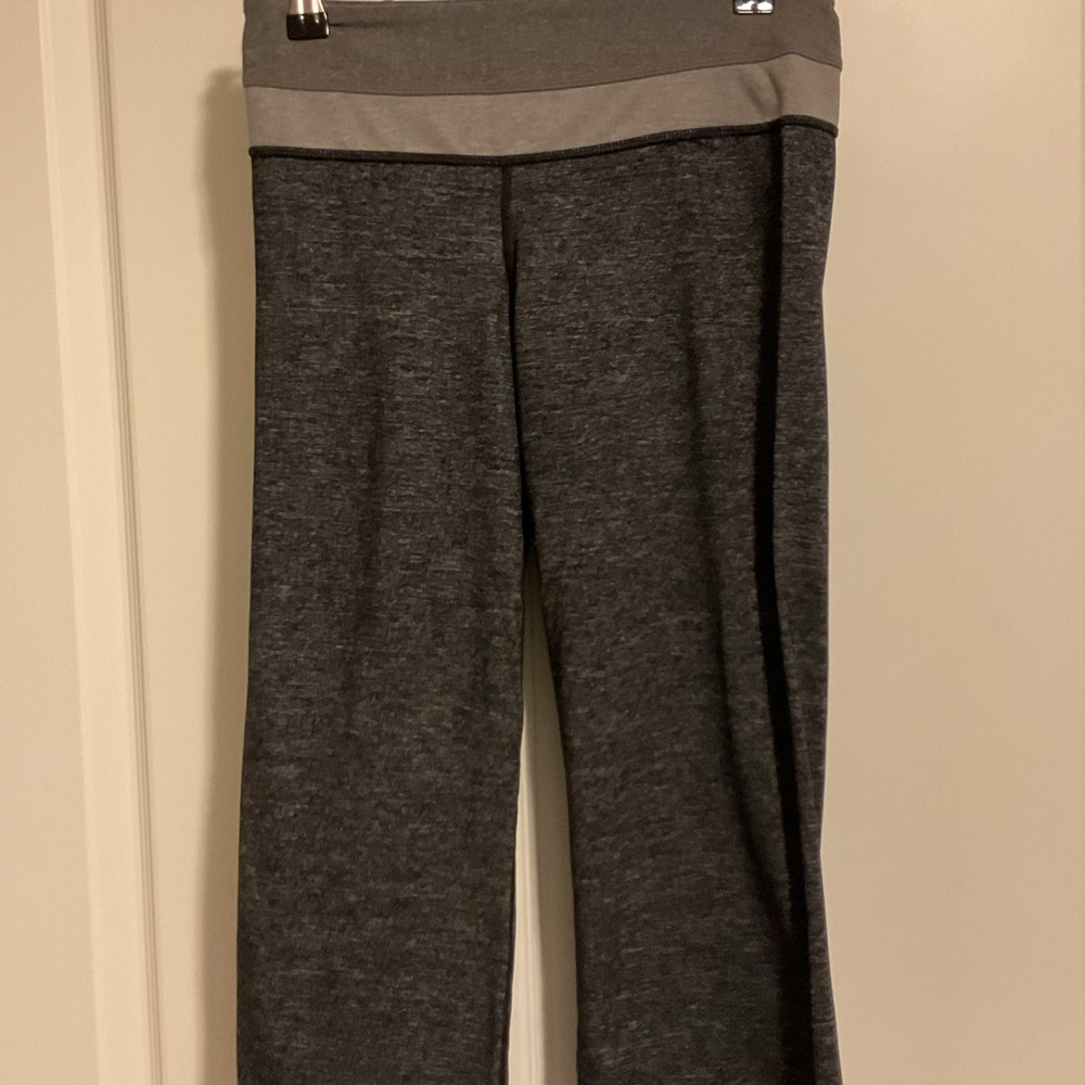 Lululemon Athletica Gray Capris